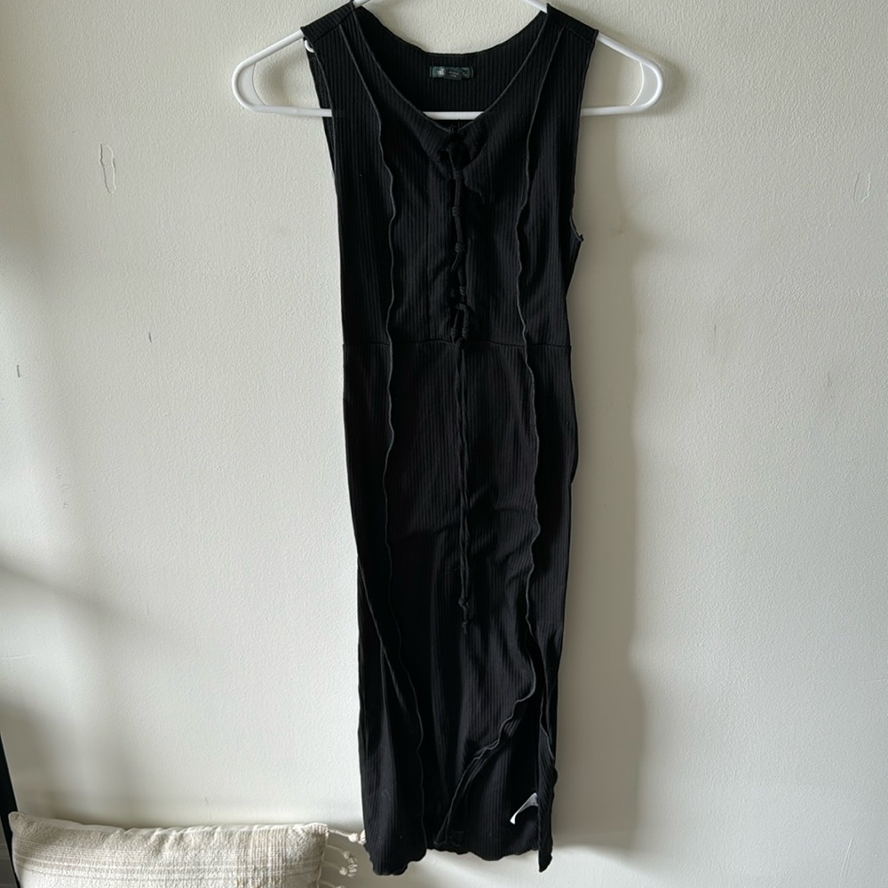 Target side slit black lace up dress